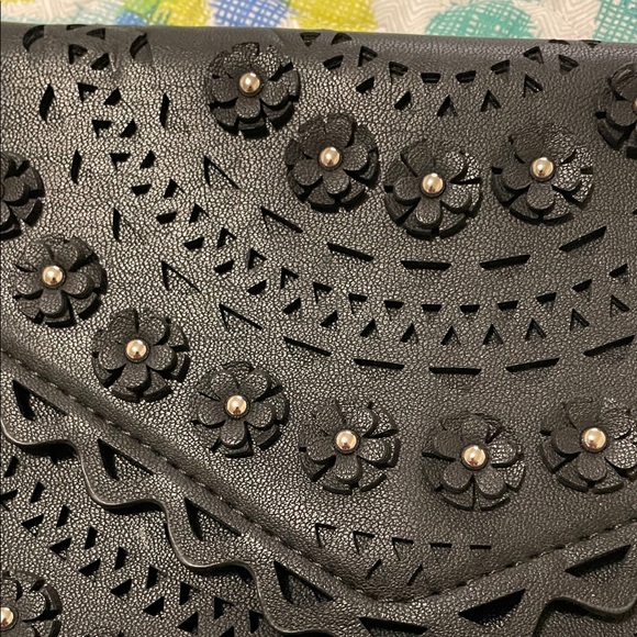 Elegant Black Embellished Women's Bag - Picture 2 of 4